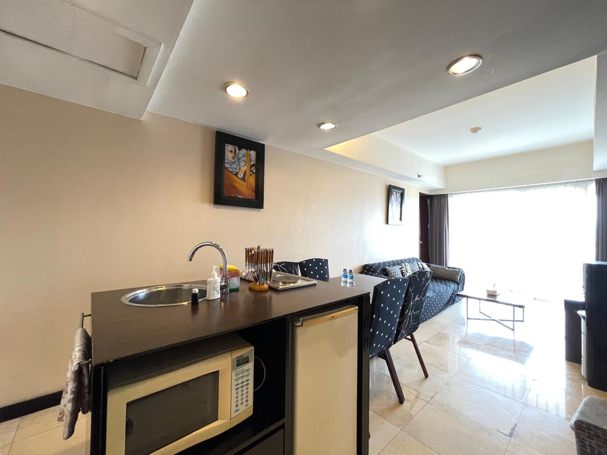 Strategic And Spacious 2br At Braga Walk By Travelio Apartemen